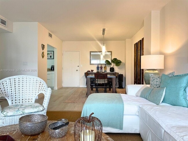 Photo - 500 Bayview Dr Unit 1123