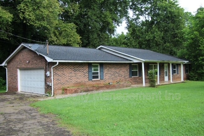 Building Photo - 4719 Old Knoxville Hwy Rental