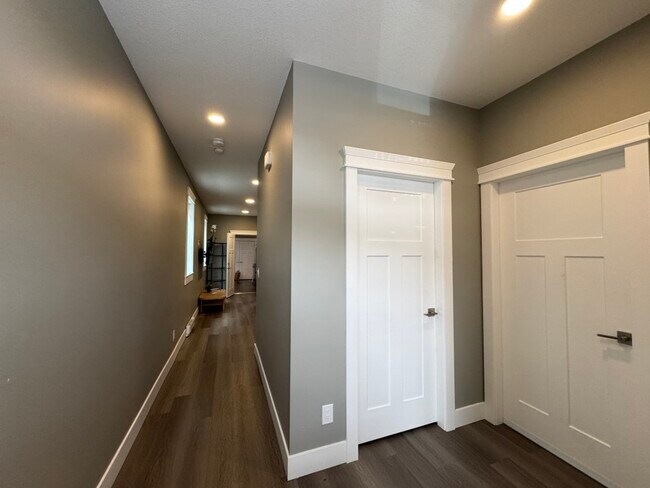 Photo - 641 Lambert Ave Unit 2