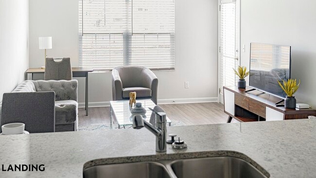 Photo - 702 US-80 Unidad 3305