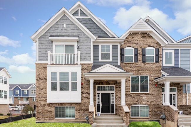 Building Photo - 1985 Kingsley Cir