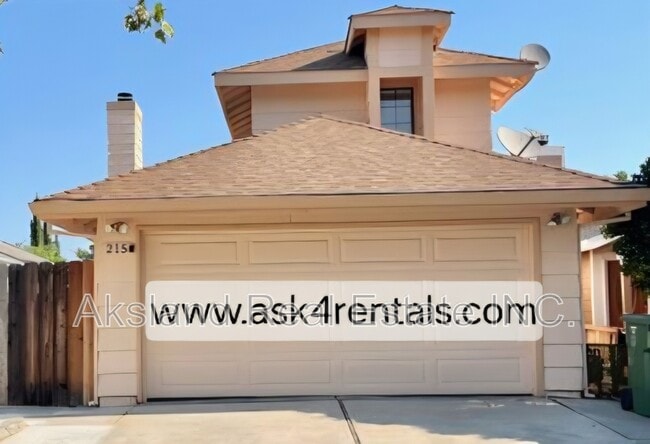 Building Photo - 215 W Clover Rd