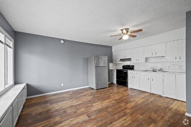 Studio - 405SF