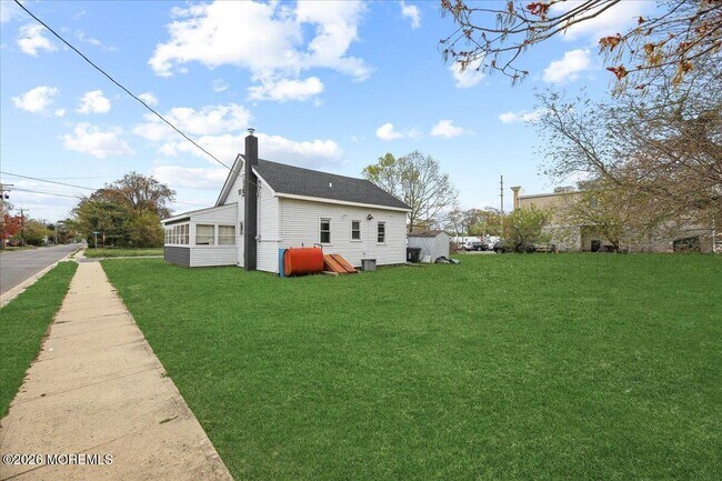 Photo - 506 Lloyd Rd