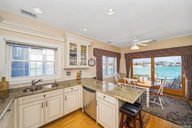 40 Stirling Cove