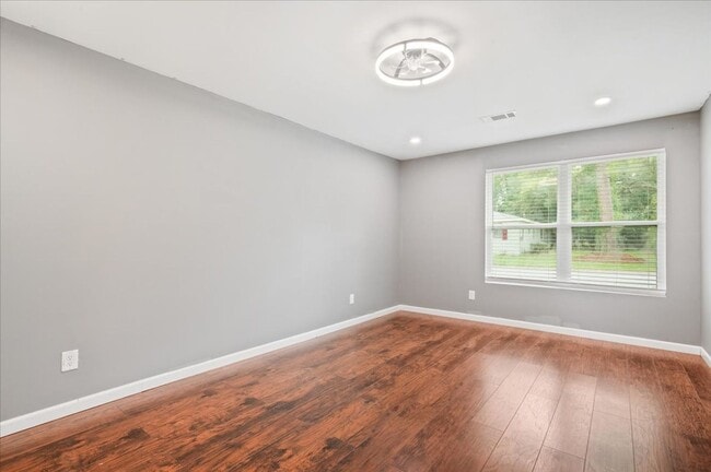 Photo - Move-In Special: $300 Off First Month if You Move on or before Feb 28, 2026!