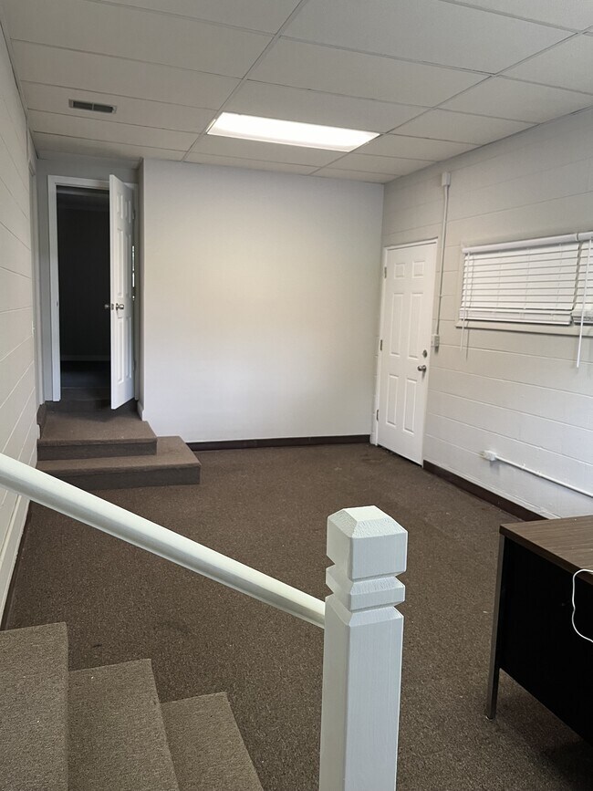 Photo - 1900 E Robinson St