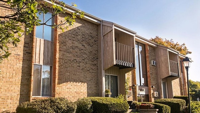 Historic Greendale Village, Shopping, Dining, Parks, it's all easily accessible from College Square - College Square