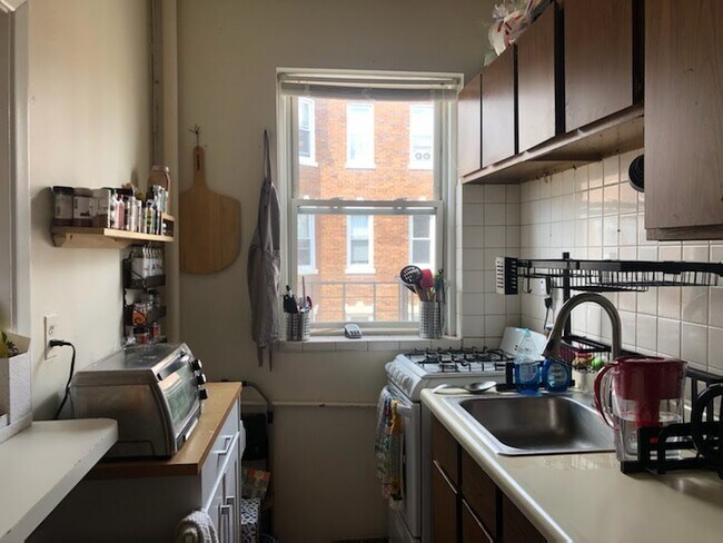 Photo - 229 Kelton St Unit 7