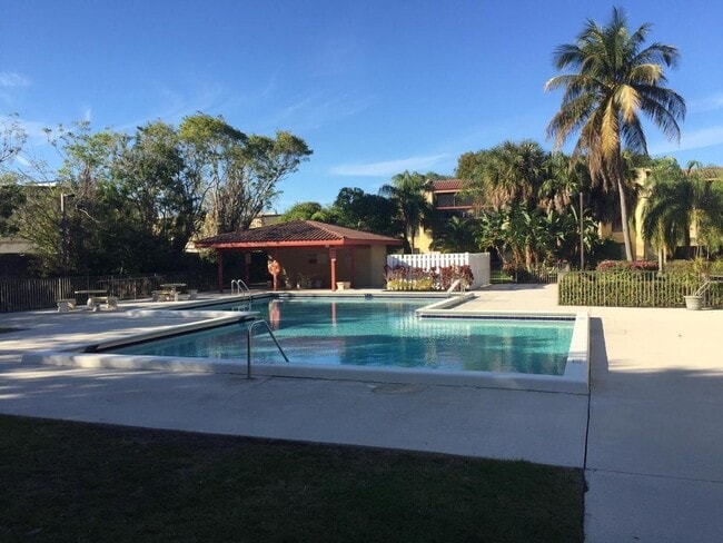 Photo - 737 SE 1st Way Unit 306