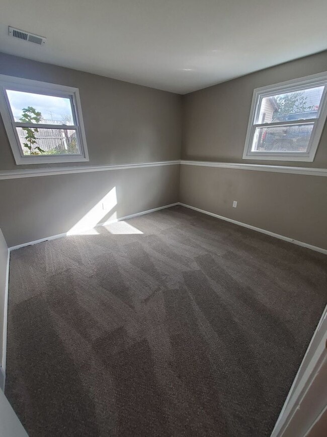 Photo - 9118-9120 N Joyce Ave. (Duplex) Unit 9118