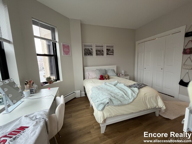 Photo - 833 Beacon St Unit 402