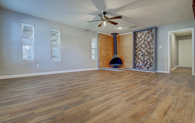 Photo - 1807 Briar Hill Dr