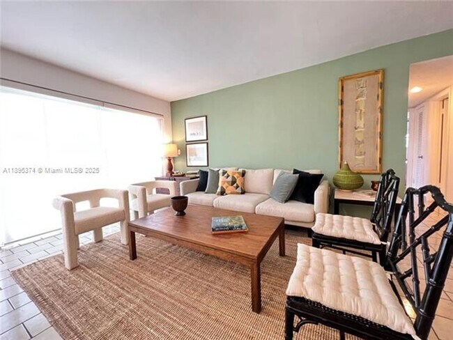Photo - 555 Crandon Blvd Unidad 555 Crandon Blvd  53