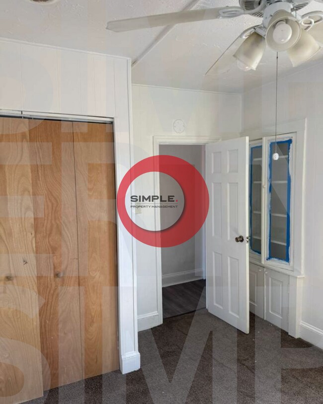 Photo - Multi-family building - Center City Unit Apartment 5
