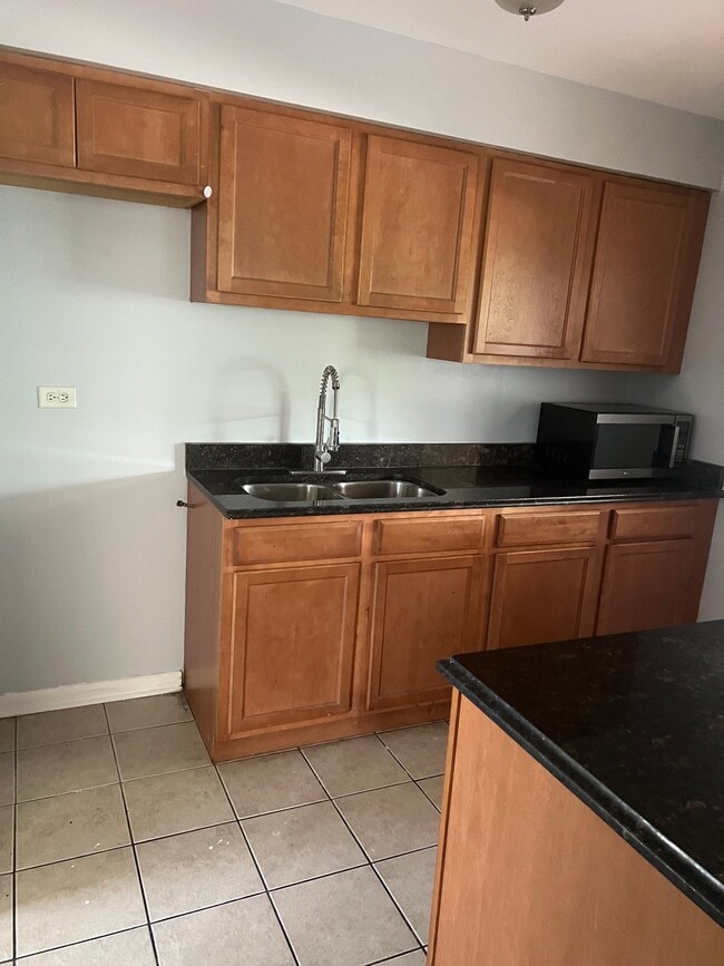 Photo - 1360 N 1st Ave Unidad C3