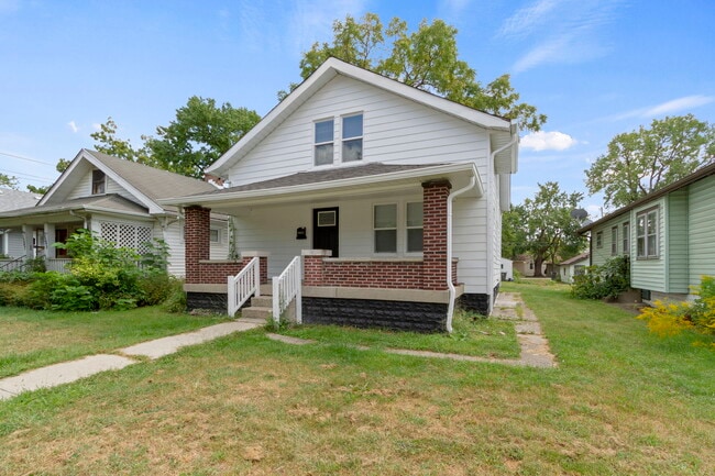 Photo - 1537 E Legrande Ave