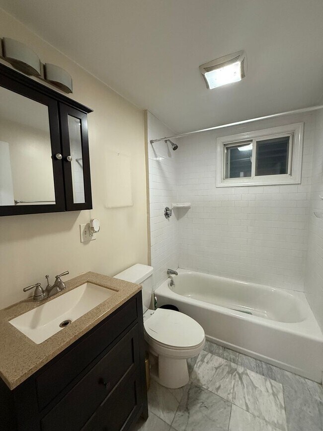 Photo - 234 Lexington St Unidad 1