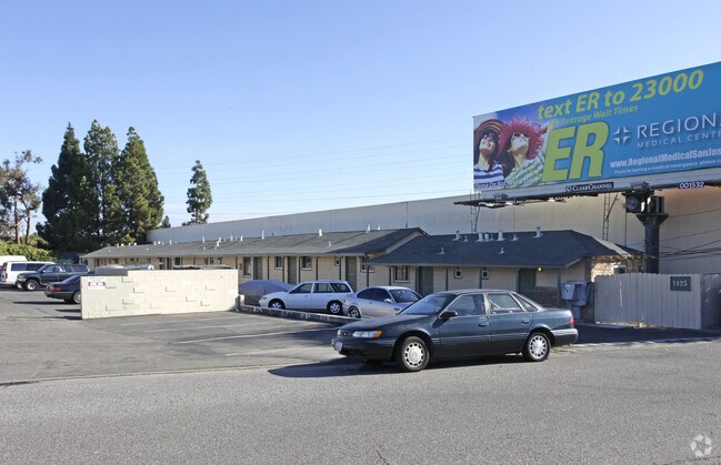 Photo - 1425 Laurelwood Rd