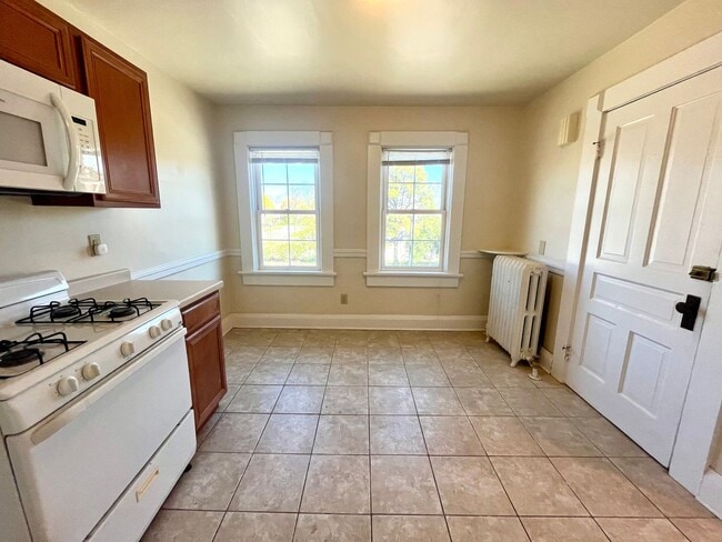 Photo - 3956-3958 N Murray Unidad Upper