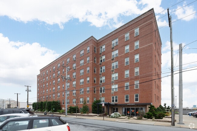 560 W Broadway - Seaview Terrace Co-Op Apartments