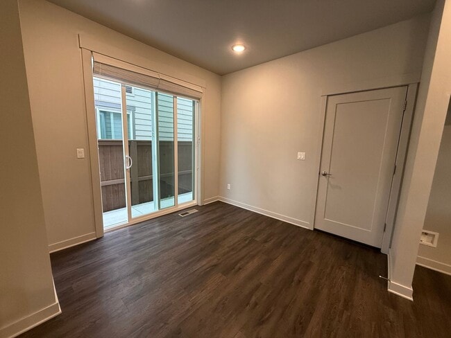 Photo - Beautiful 3 Bed/2.5 Bath Townhome - NE Bend