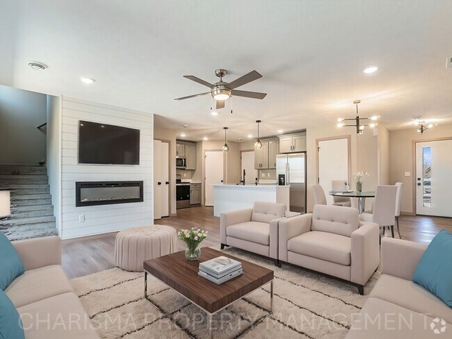 Building Photo - Marquette Twinhomes Unit 803 Marquette Ave
