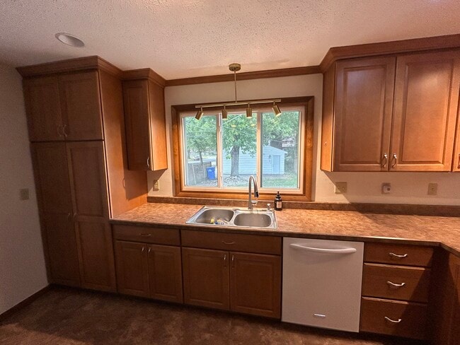 Photo - 1302 9th St N