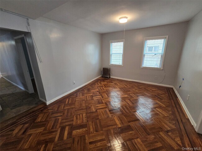 Photo - 115-29 198th St