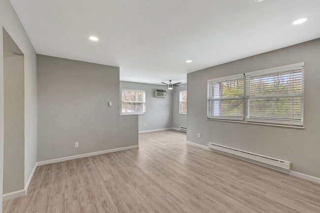 Photo - 3858 Washington Ave Unit 3