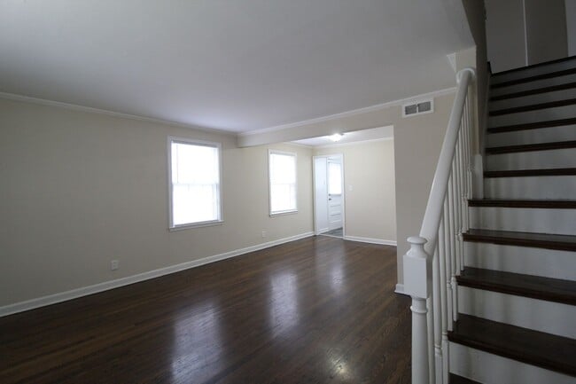 312 E 26th Ave