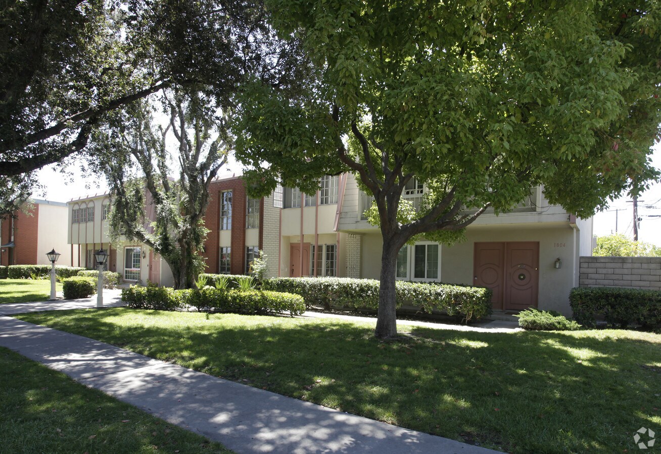 Photo - 1796-1804 W Glenoaks Ave Apartments