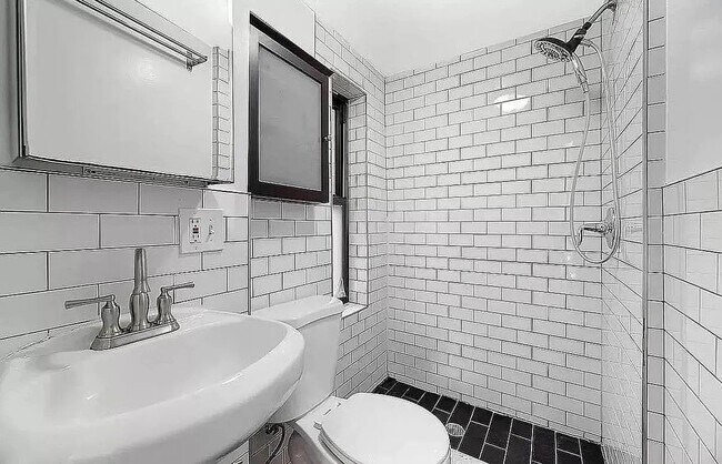 Photo - 207 Madison St Unit 14