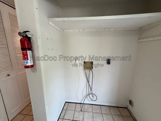 Photo - 4749 Hedrick Ln