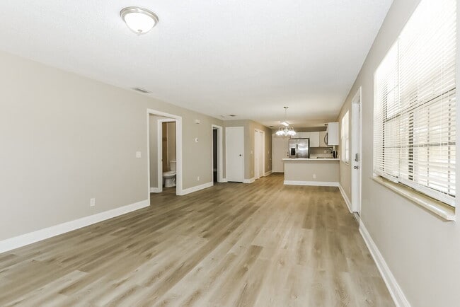 Photo - 1142 Monroe Blvd