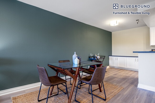 Photo - 110 Sweetzer Ave Unidad FL3-ID129