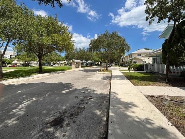 Photo - 400 NW 19th Terrace