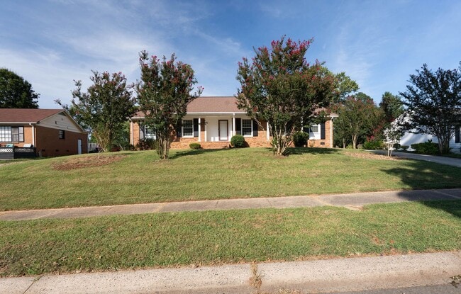 Building Photo - 7327 Meadowdale Ln