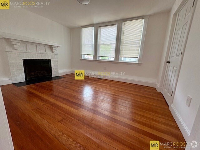 Building Photo - 340 Market St Unit T Rental
