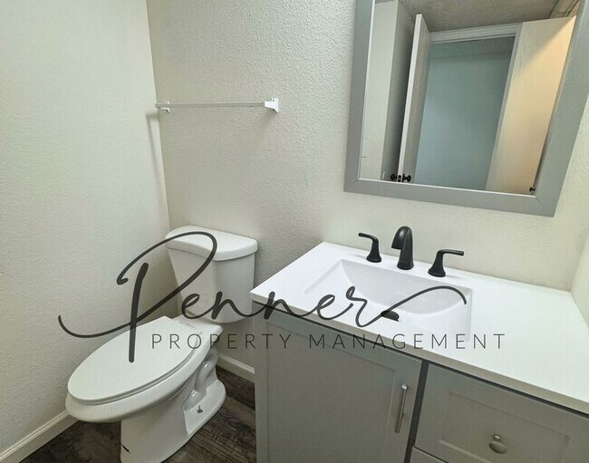 Photo - 201-A NE DOGWOOD St