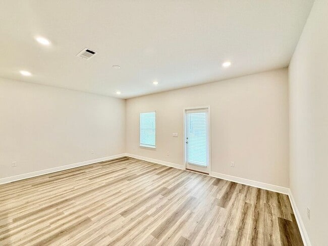 Photo - 2479 Cliff Hollow Cir