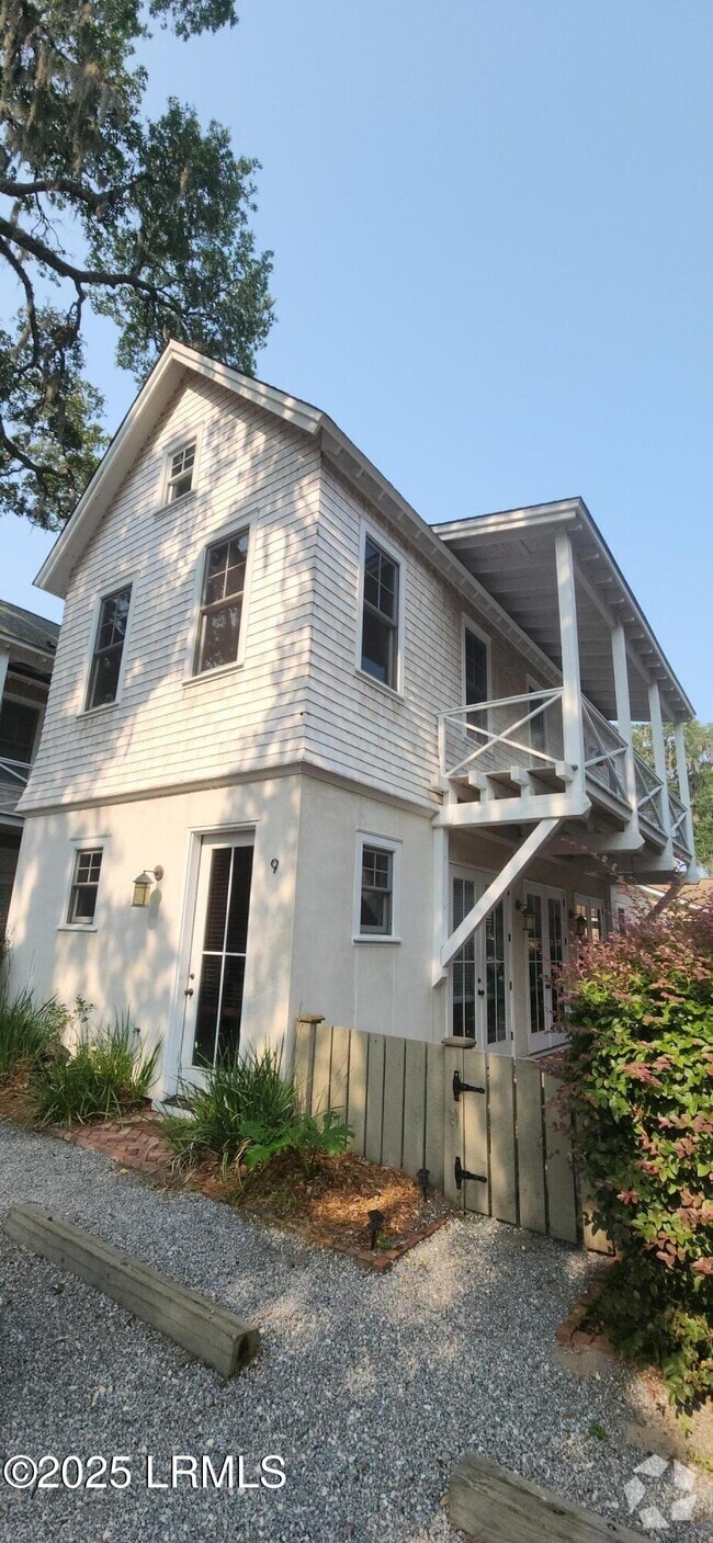 Building Photo - 905 16th St Rental