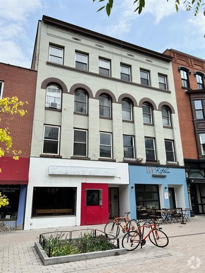 Building Photo - 220 E State St Unit 3 Rental