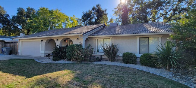 South Redding Home With Peaceful, Park-Lik... - South Redding Home With Peaceful, Park-Lik...