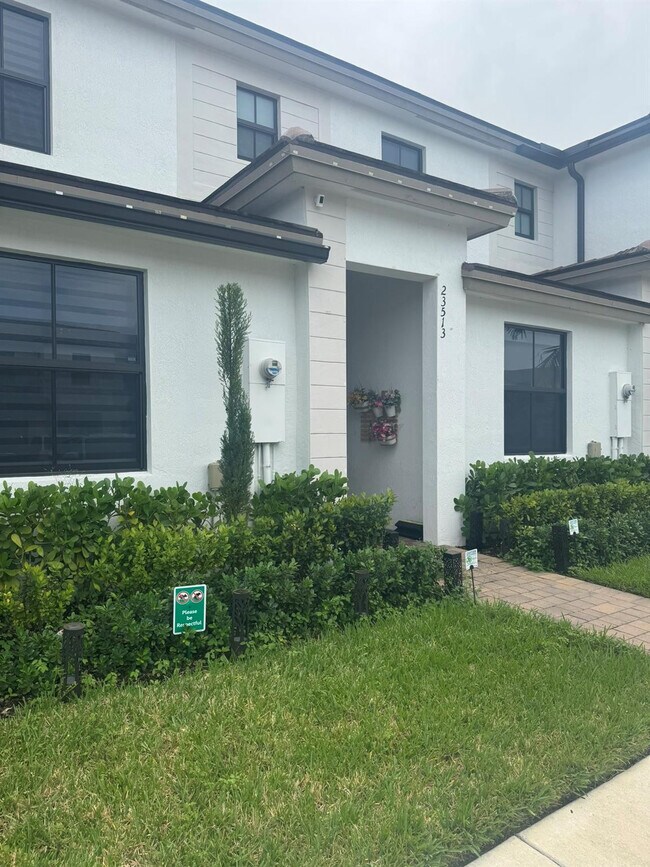 Photo - 23513 SW 127th Pl