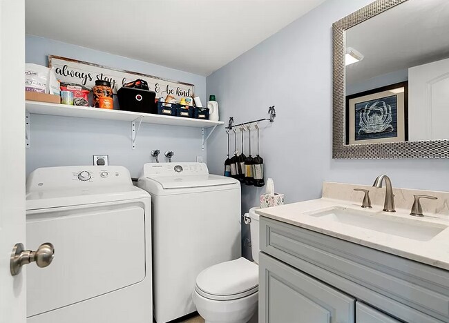 Photo - 445 E Waverly Pl