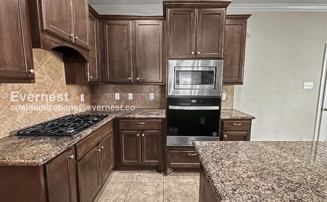 Photo - 6214 Oxford Lake Dr