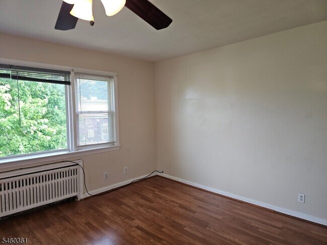 544 Irvington Ave