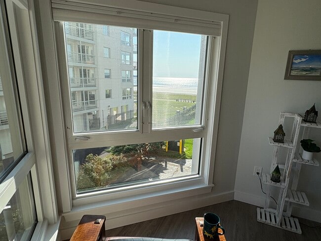 View from LR - 219 E Grand Ave Unit 3C