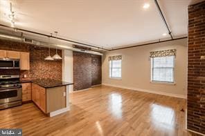 Photo - 103 Church St